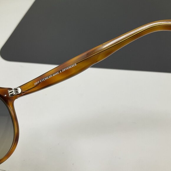 DIFF Cosmo Polarized Sunglasses main image 9